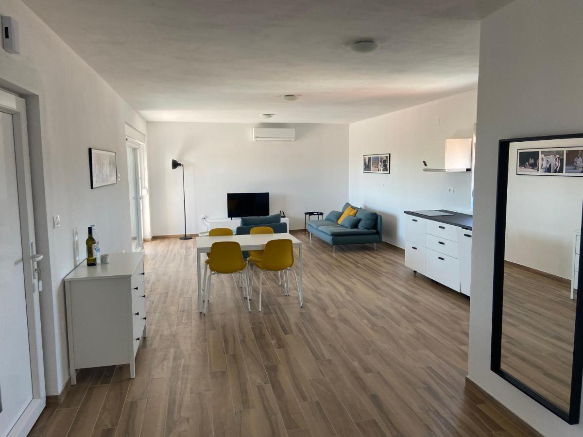 Daniela Family Apartment - Top Floor - New & Quite Location - Great Sea & Island View Vir Εξωτερικό φωτογραφία